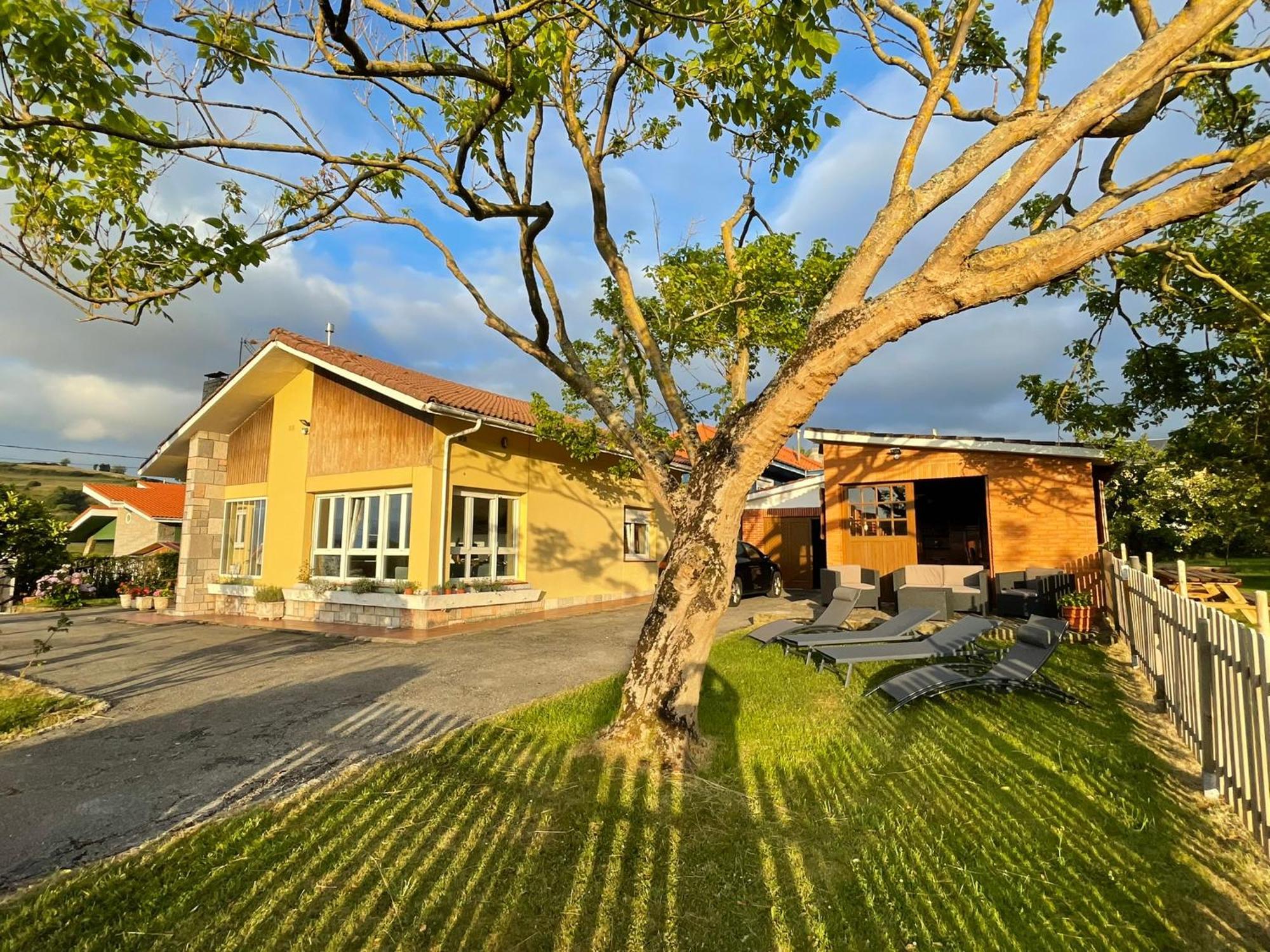 Villa La Palmera Y El Mar Naveces